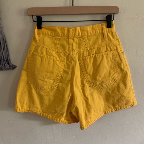 Esprit • vintage hi rise jean shorts yellow - Picture 5 of 5